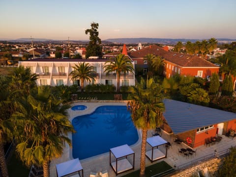 Garden, View (from property/room), Swimming pool