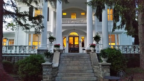 Property building, Facade/entrance
