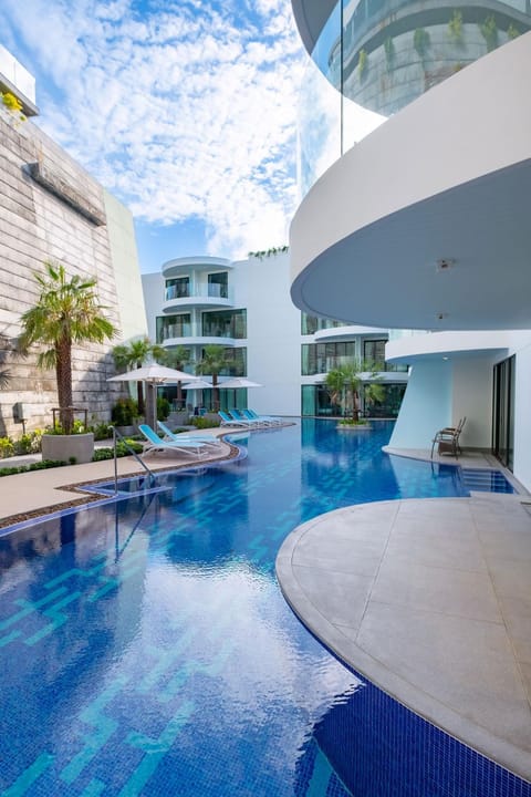 Absolute Twin Sands Resort & Spa - SHA Extra Plus Apartment hotel in Patong