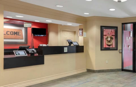 Extended Stay America Suites - Oakland - Alameda Airport Hotel in Alameda