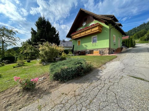 Haus Kleiner Seeblick Apartment in Spittal an der Drau