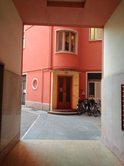 Inner courtyard view