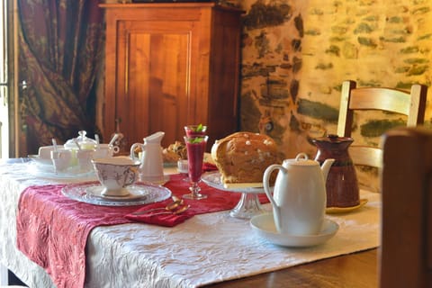 Dining area, Breakfast