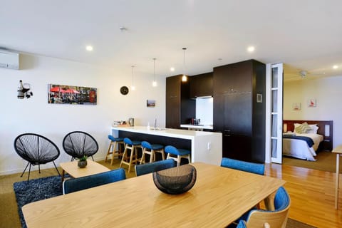 Dining area, kitchen