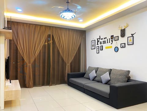 TV and multimedia, Living room, Seating area, Sea view