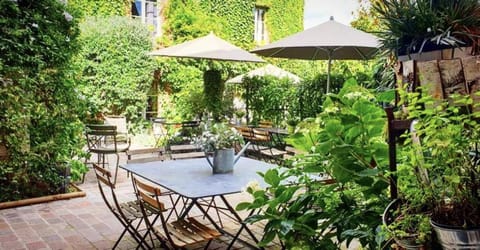 La Cour Sainte Catherine demeure de charme Bed and Breakfast in Honfleur