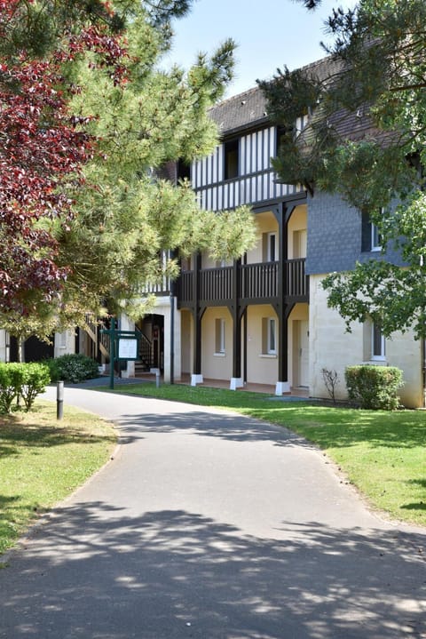 très bel appartement 6 personnes wifi offert Apartment in Deauville