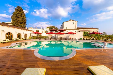 Property building, Swimming pool, Swimming pool