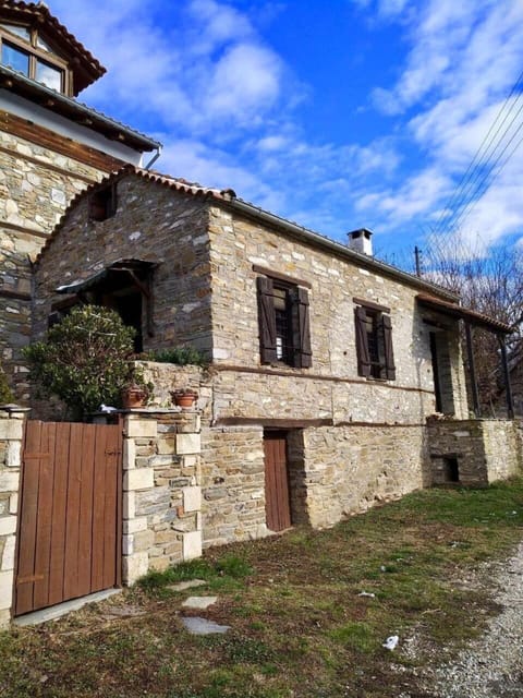 Traditional Greek Cottage Nature lodge in Halkidiki