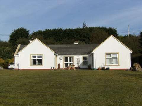 Watersedge Haus in County Mayo