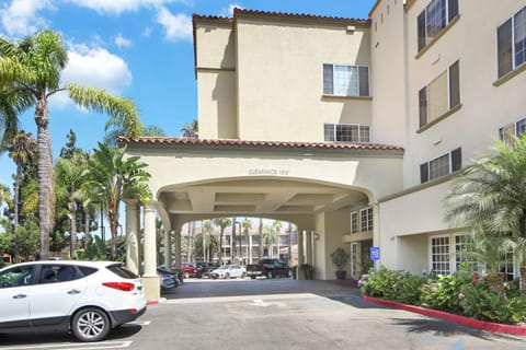 Hampton Inn & Suites Santa Ana/Orange County Airport Hotel in Santa Ana