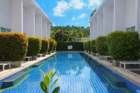 Property building, Swimming pool