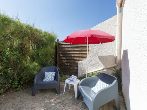 Holiday Home Les Charmilles-6 by Interhome Maison in Les Mathes