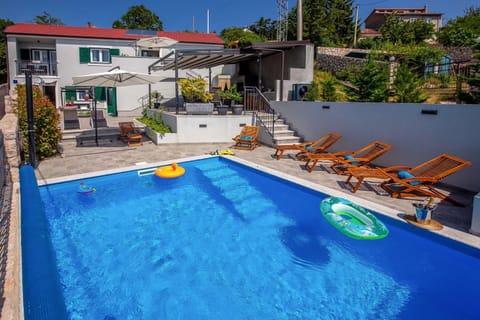 Balcony/Terrace, Pool view, Swimming pool