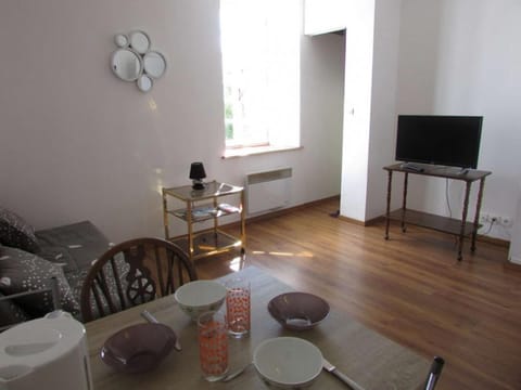 Appartement Étel, 2 pièces, 3 personnes - FR-1-479-89 Appartement in Étel