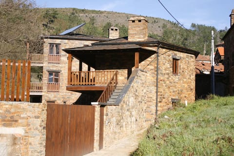 Casas do Rio House in Coimbra District, Portugal