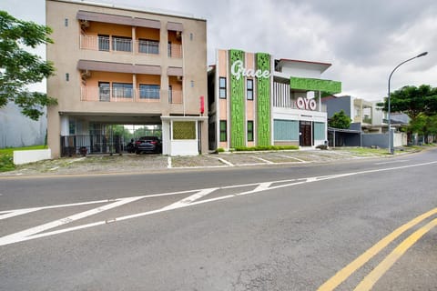 Property building, Facade/entrance