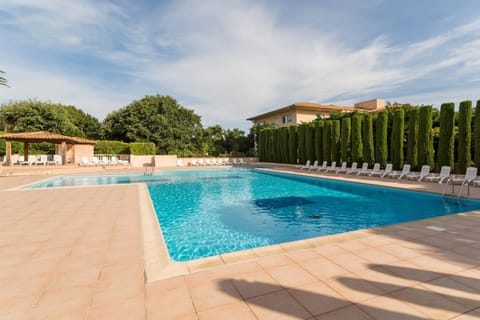 Day, Summer, On site, Pool view, Swimming pool, sunbed