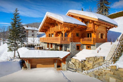 Property building, Day, Natural landscape, Winter, View (from property/room), Balcony/Terrace, Mountain view