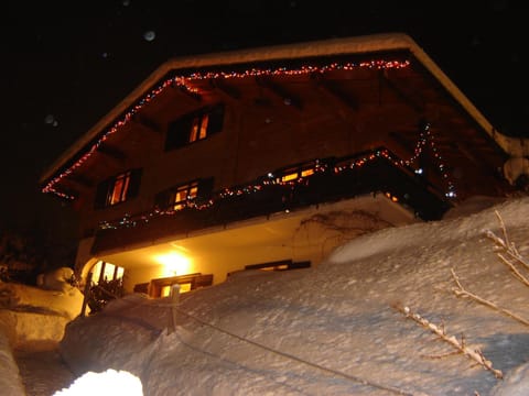 Facade/entrance, Winter