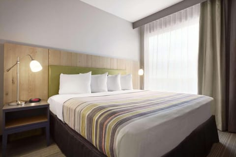 Country Inn & Suites by Radisson Bismarck Waterpark Hotel in Bismarck