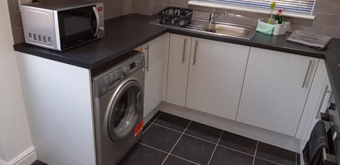 Maplewell House Apartment in Leicester