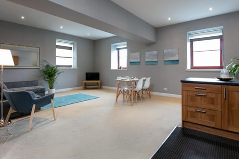 Granary Suite No3 - Donnini Apartments Eigentumswohnung in Ayr
