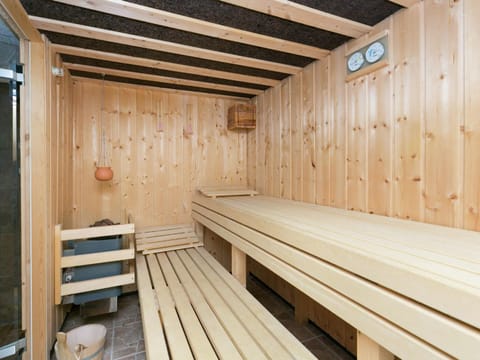 Amazing Holiday Home in Kerschenbach with Sauna Haus in Stadtkyll