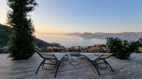 Patio, View (from property/room), Dining area, Mountain view, Sea view