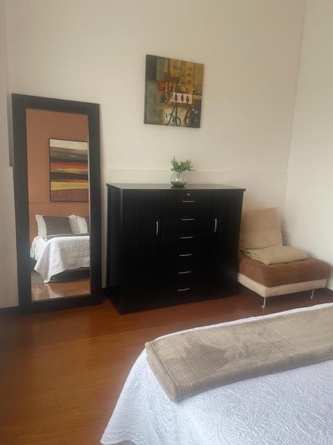 Hospedaje en Quito Norte, Apartamento & Suite independientes Eigentumswohnung in Quito