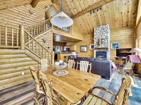 801 Mountain Cabin Casa in Michigan