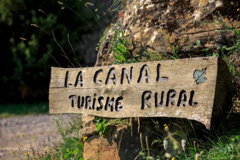 Masia La Canal Farm Stay in Ripollès