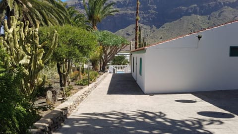 Villa de Cactualdea House in Comarca Sur