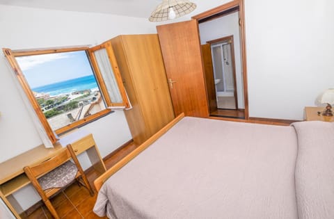Bedroom, Sea view