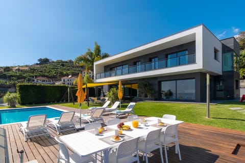 Villa Skylark - by LovelyStay Villa in Madeira District