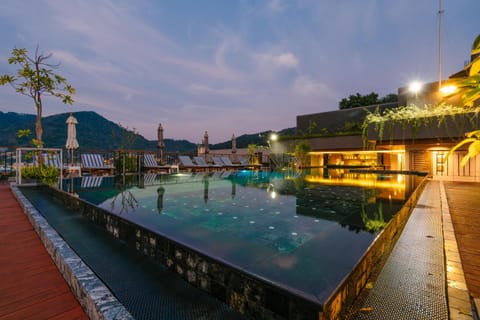 Rak Elegant Hotel Patong - SHA Extra Plus Hôtel in Patong