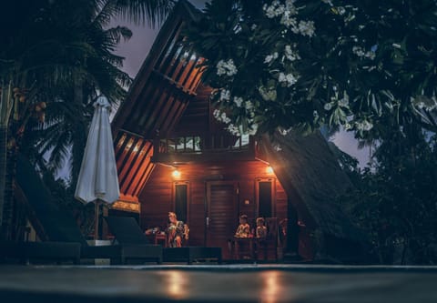 Lucy's Garden Hotel Campeggio /
resort per camper in Pemenang