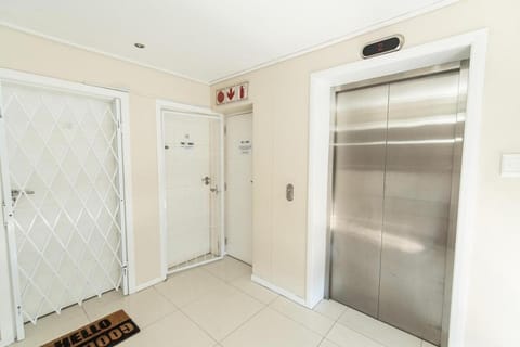 The Pearls 5th Floor Luxury Apartment Condo in Port Elizabeth
