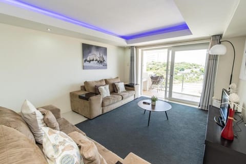 The Pearls 5th Floor Luxury Apartment Condo in Port Elizabeth