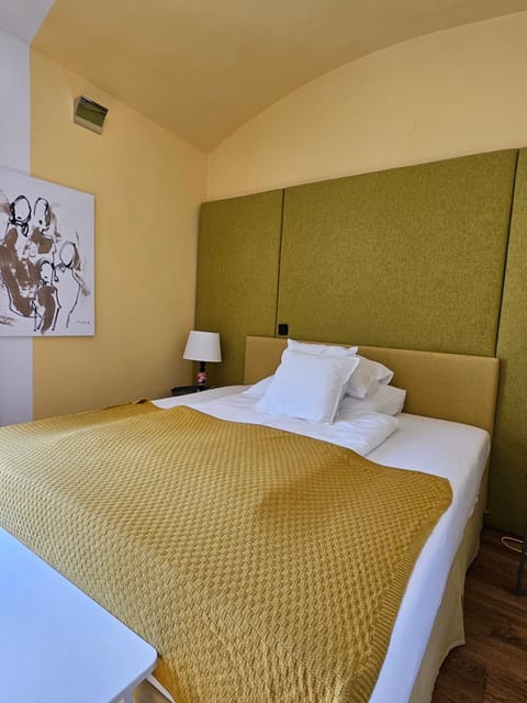 Yellow Flat by GrazRentals with best location & free parking Condo in Graz