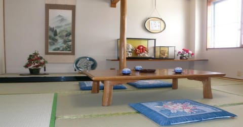 Ryokan Suzukisou-8 tatami mats room No bath and toilet- Vacation STAY 17864 Hotel in Kyoto