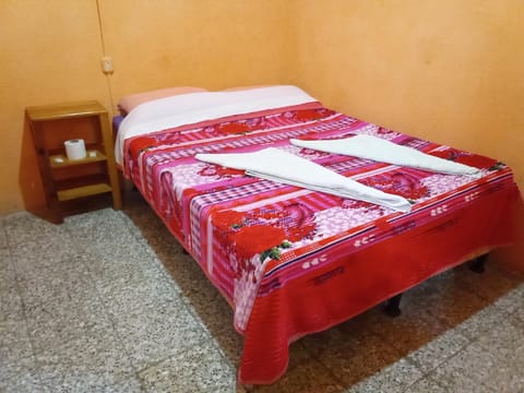 Hospedaje Santo Domingo Bed and Breakfast in Panajachel