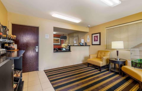 Extended Stay America Suites - Fort Lauderdale - Cypress Creek - Andrews Ave Hotel in Oakland Park