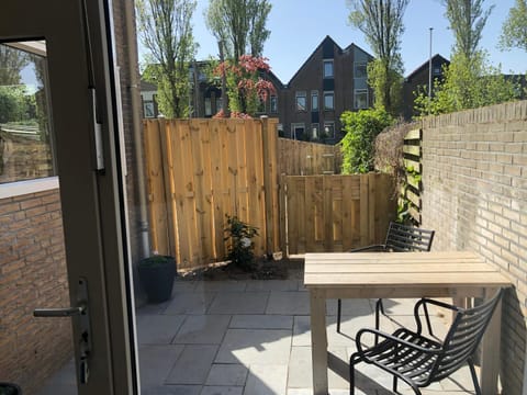 Balcony/Terrace, Garden view