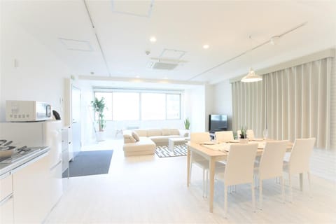 BIG ROOM GUEST HOUSE Eigentumswohnung in Osaka