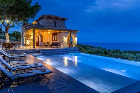 GAGOUINOS COTTAGE Villa in Peloponnese, Western Greece and the Ionian
