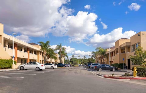 Extended Stay America Suites - Orange County - Irvine Spectrum Hotel in Irvine