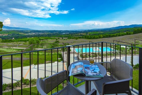 Balcony/Terrace, Mountain view