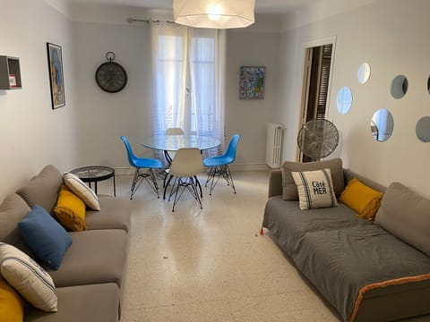 4 Rue Guigonis Apartment in Nice