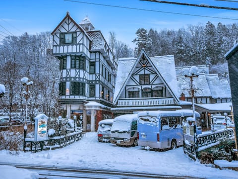 Property building, Winter